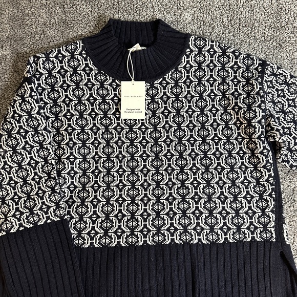 Free Assembly Sweaters - Free Assembly Fair Isle Sweater Size L NWT Cozy Knit